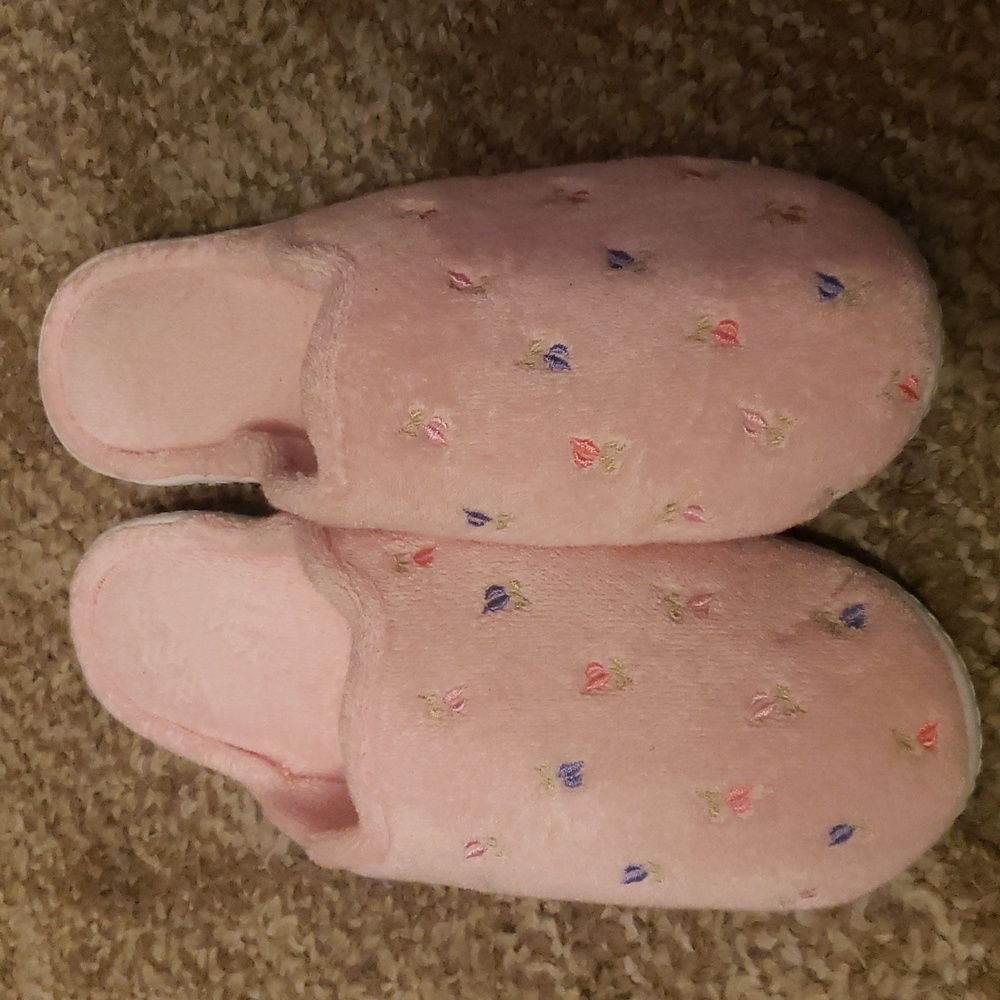Isotoner slippers